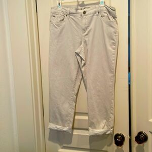 White rolled ankle Jean pant striped faded blue and white.